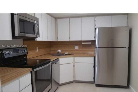 Condominio en venta en Coral Gables, Florida, 2 dormitorios, 104.89 m2 № 1990390 - foto 4