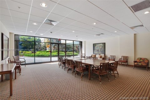 Condominio en venta en Coral Gables, Florida, 2 dormitorios, 104.89 m2 № 1990390 - foto 15