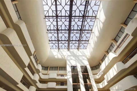 Condominio en venta en Coral Gables, Florida, 2 dormitorios, 104.89 m2 № 1990390 - foto 9