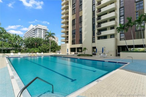 Condominio en venta en Coral Gables, Florida, 2 dormitorios, 104.89 m2 № 1990390 - foto 20