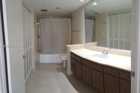 Condominio en venta en Coral Gables, Florida, 2 dormitorios, 104.89 m2 № 1990390 - foto 5