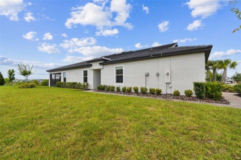 House in San Antonio, Florida 2 bedrooms, 149.94 sq.m. № 1795002 - photo 4