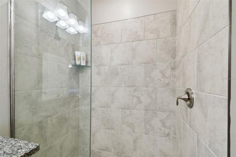 House in San Antonio, Florida 2 bedrooms, 149.94 sq.m. № 1795002 - photo 22