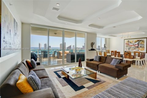 Condo in Aventura, Florida, 3 bedrooms  № 1776248 - photo 7