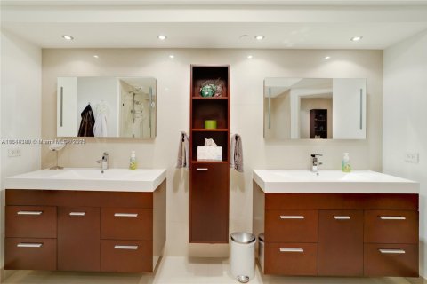 Condo in Aventura, Florida, 3 bedrooms  № 1776248 - photo 23
