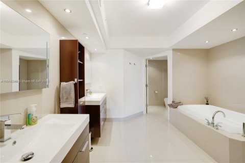 Condo in Aventura, Florida, 3 bedrooms  № 1776248 - photo 22