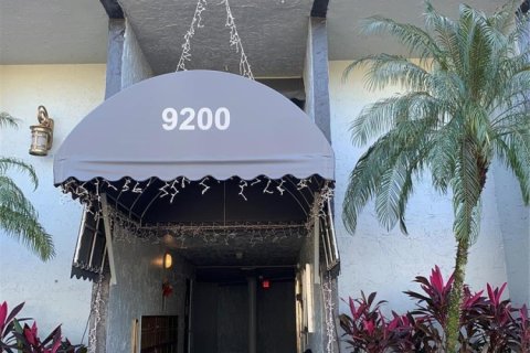 Condo in Tamarac, Florida, 1 bedroom  № 2087982 - photo 2