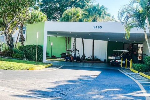 Condo in Tamarac, Florida, 1 bedroom  № 2087982 - photo 19