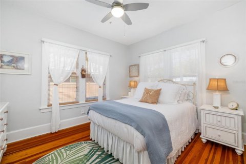 House in Sarasota, Florida 3 bedrooms, 181.44 sq.m. № 1777486 - photo 19