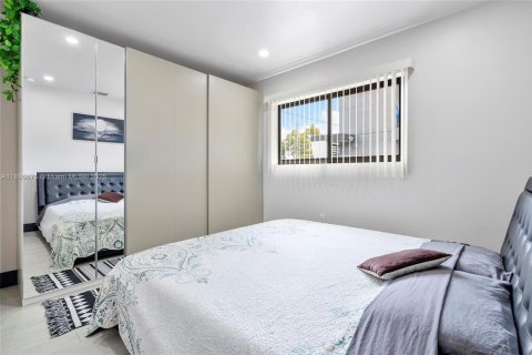 Apartment in Miami, Florida 2 bedrooms, 60.2 sq.m. № 1950045 - photo 8