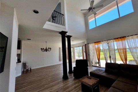 House in Orlando, Florida 3 bedrooms, 184.97 sq.m. № 1796971 - photo 5