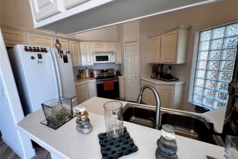 House in Orlando, Florida 3 bedrooms, 184.97 sq.m. № 1796971 - photo 12
