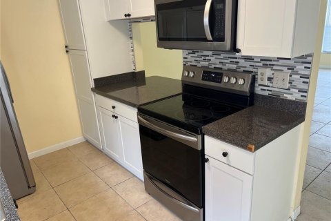 Copropriété à louer à Orlando, Floride: 2 chambres, 102.56 m2 № 2373835 - photo 3