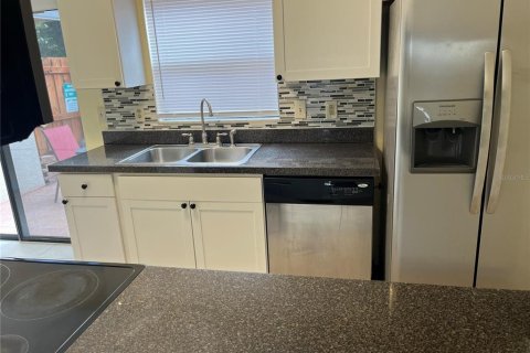 Copropriété à louer à Orlando, Floride: 2 chambres, 102.56 m2 № 2373835 - photo 4