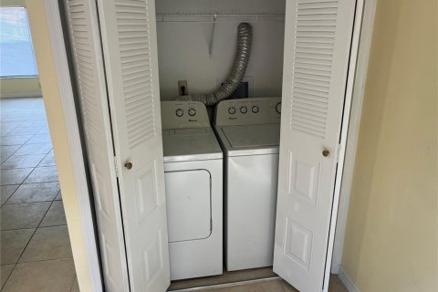 Copropriété à louer à Orlando, Floride: 2 chambres, 102.56 m2 № 2373835 - photo 8