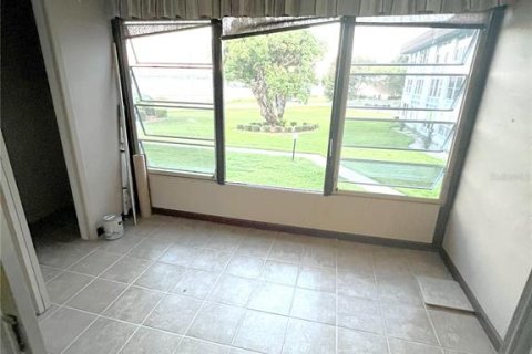 Condo in Winter Haven, Florida, 2 bedrooms  № 1806983 - photo 10