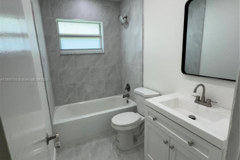 Commercial property in Plantation, Florida 306.21 sq.m. № 1948917 - photo 7