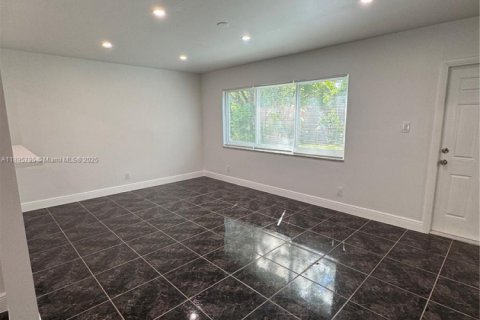 Commercial property in Plantation, Florida 306.21 sq.m. № 1948917 - photo 14