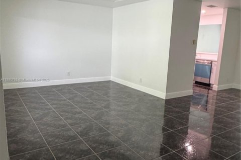 Commercial property in Plantation, Florida 306.21 sq.m. № 1948917 - photo 11