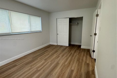 Commercial property in Plantation, Florida 306.21 sq.m. № 1948917 - photo 28