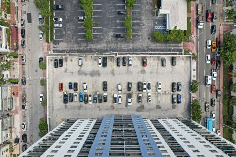 Condominio en alquiler en Miami Beach, Florida, 1 dormitorio, 84.08 m2 № 1896534 - foto 5