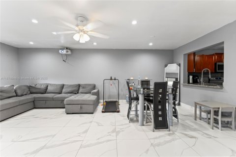 Copropriété à vendre à Margate, Floride: 2 chambres, 94.67 m2 № 1977775 - photo 4