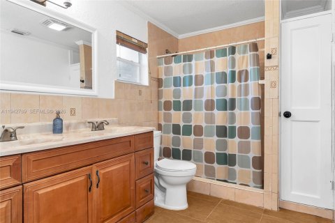 Villa ou maison à vendre à Deerfield Beach, Floride: 4 chambres, 192.87 m2 № 2000143 - photo 28