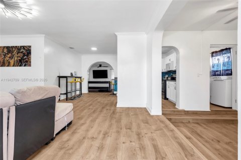 Villa ou maison à vendre à Deerfield Beach, Floride: 4 chambres, 192.87 m2 № 2000143 - photo 3