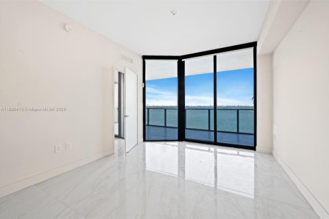 Снять в аренду кондоминиум в Майами, Флорида 2 спальни, № 1949363 - фото 14