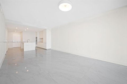 Снять в аренду кондоминиум в Майами, Флорида 2 спальни, № 1949363 - фото 6