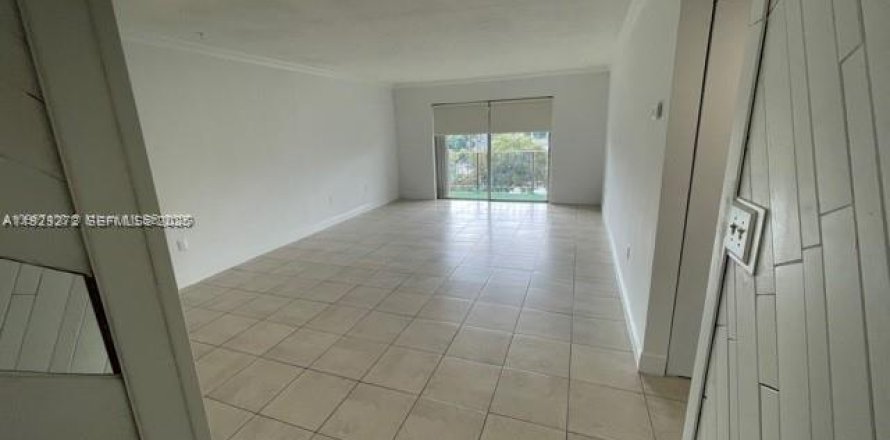 Condo à North Miami, Floride, 2 chambres  № 1976928