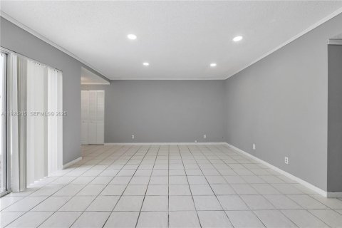 Copropriété à louer à Tamarac, Floride: 4 chambres, 201.6 m2 № 1987285 - photo 23