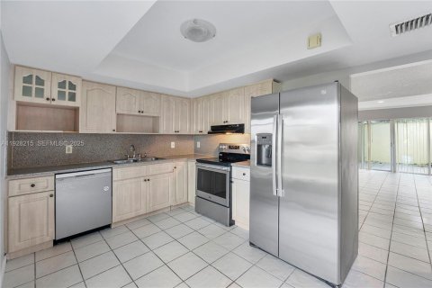 Copropriété à louer à Tamarac, Floride: 4 chambres, 201.6 m2 № 1987285 - photo 29