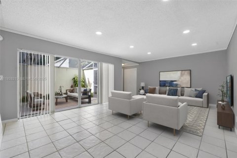 Copropriété à louer à Tamarac, Floride: 4 chambres, 201.6 m2 № 1987285 - photo 2