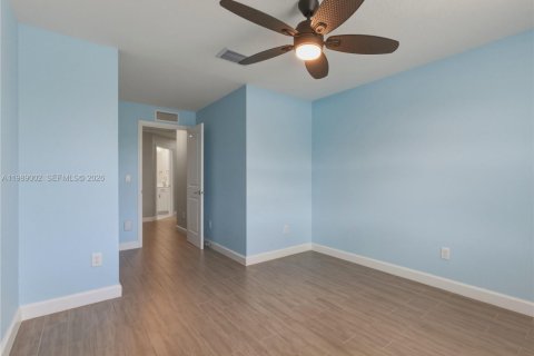 Adosado en venta en Riviera Beach, Florida, 3 dormitorios, 149.48 m2 № 2062653 - foto 25