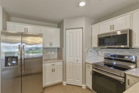 Adosado en venta en Riviera Beach, Florida, 3 dormitorios, 149.48 m2 № 2062653 - foto 11