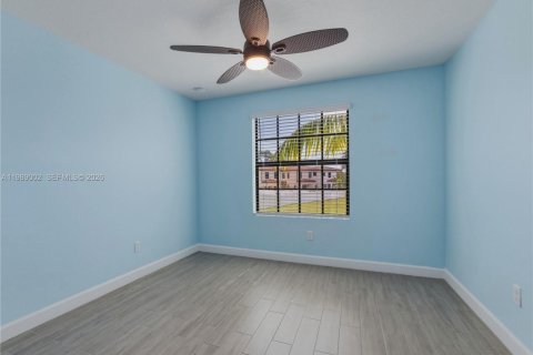 Adosado en venta en Riviera Beach, Florida, 3 dormitorios, 149.48 m2 № 2062653 - foto 26