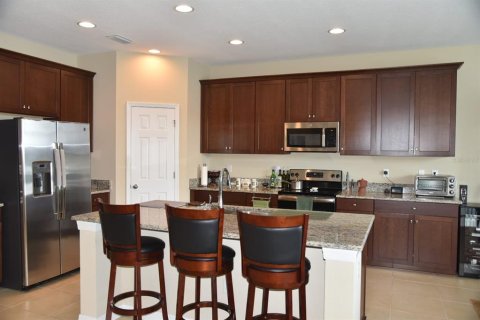 Villa ou maison à vendre à Wesley Chapel, Floride: 4 chambres, 241.64 m2 № 1906720 - photo 4