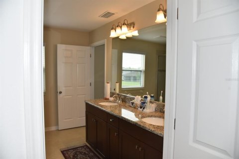 Villa ou maison à vendre à Wesley Chapel, Floride: 4 chambres, 241.64 m2 № 1906720 - photo 8