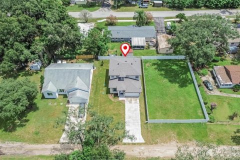 House in Thonotosassa, Florida 3 bedrooms, 180.6 sq.m. № 2324266 - photo 5