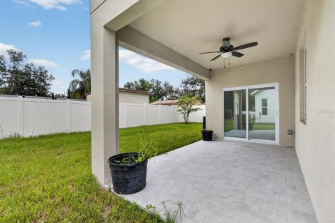 House in Thonotosassa, Florida 3 bedrooms, 180.6 sq.m. № 2324266 - photo 4