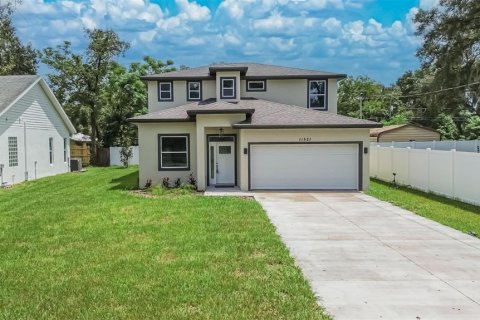 House in Thonotosassa, Florida 3 bedrooms, 180.6 sq.m. № 2324266 - photo 2