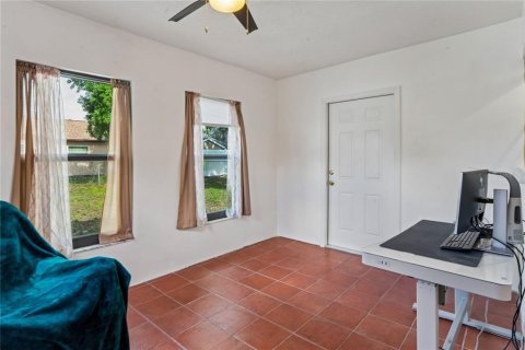 House in Holiday, Florida 2 bedrooms, 94.02 sq.m. № 2112527 - photo 13