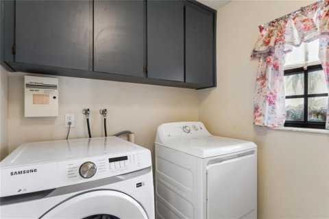 House in Holiday, Florida 2 bedrooms, 94.02 sq.m. № 2112527 - photo 22