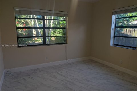 House in Fort Lauderdale, Florida 2 bedrooms, 144.37 sq.m. № 2087079 - photo 10