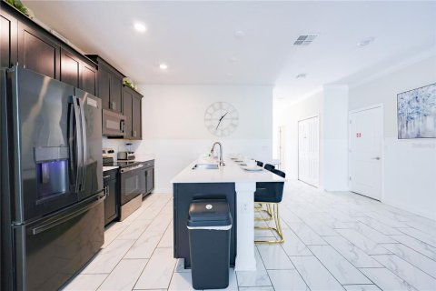 Adosado en venta en Davenport, Florida, 5 dormitorios, 201.32 m2 № 2222866 - foto 6