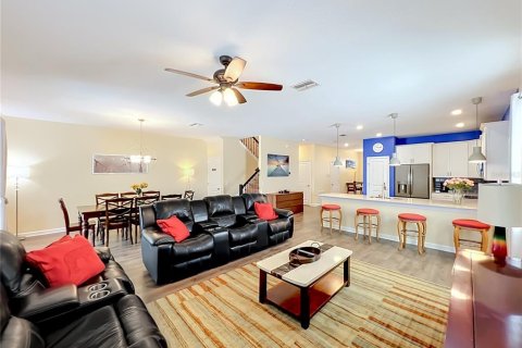 Casa en venta en Davenport, Florida, 8 dormitorios, 363.15 m2 № 2202699 - foto 21