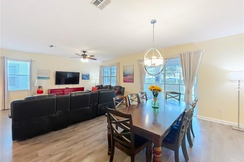 Casa en venta en Davenport, Florida, 8 dormitorios, 363.15 m2 № 2202699 - foto 24