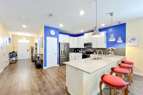 Casa en venta en Davenport, Florida, 8 dormitorios, 363.15 m2 № 2202699 - foto 17