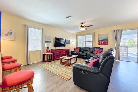 Casa en venta en Davenport, Florida, 8 dormitorios, 363.15 m2 № 2202699 - foto 19
